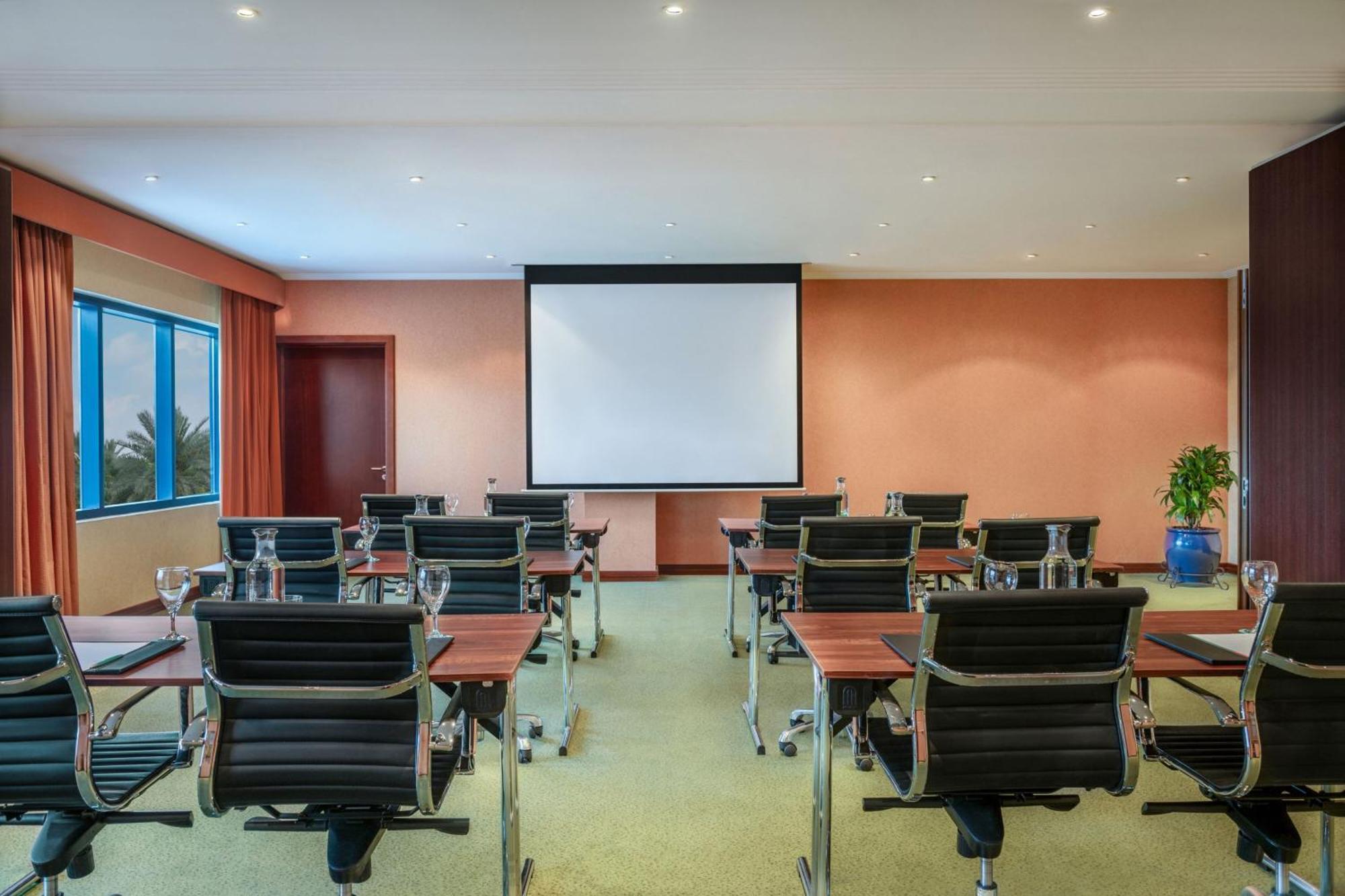 Le Meridien Al Aqah Beach Resort Eksteriør billede Meeting room