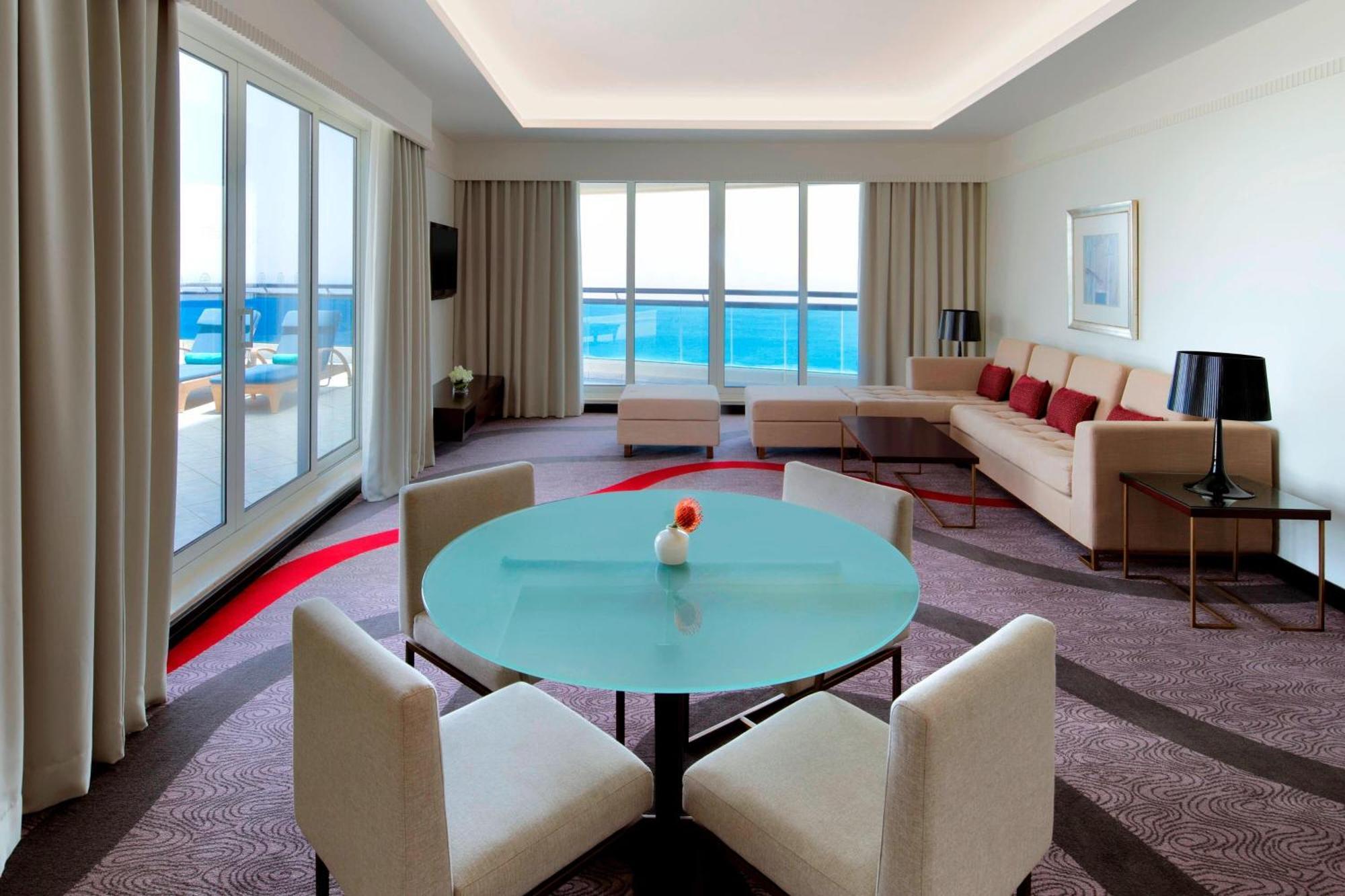 Le Meridien Al Aqah Beach Resort Eksteriør billede A suite at the W Doha